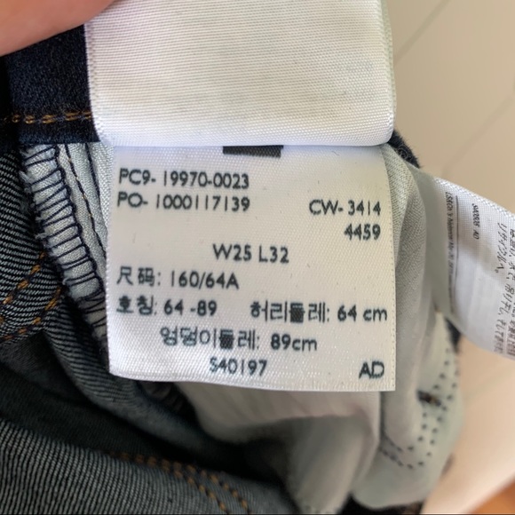 Levi’s High Rise Skinny - Picture 3 of 4